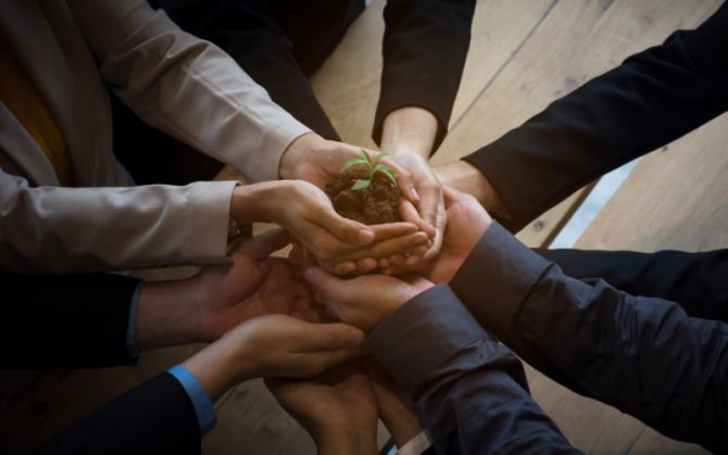 Connect and contact img